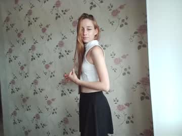 girl
        arya_coy cam image #1385366