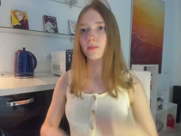 girl
        mysat cam image #2142521