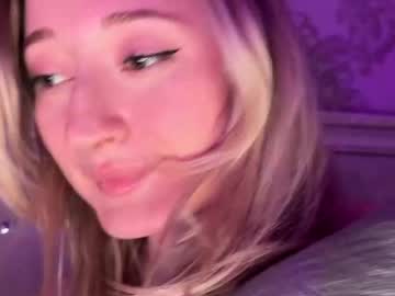 girl
        wendy_amber cam image #4039333