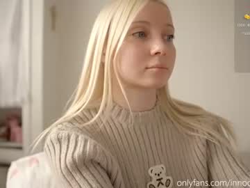 girl
        pureangeldolores cam image #2638876