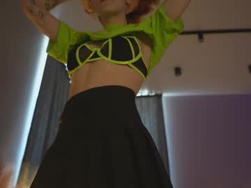 girl
        severs_enigma cam image #4147317