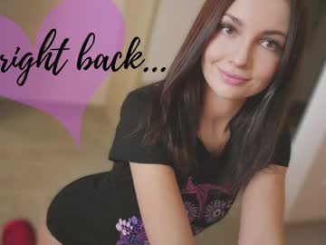 girl
        jennycutey cam image #3447519