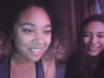 girl
        erickavee21 cam image #1614100