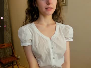 girl
        maryrogersa cam image #1533437