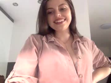 girl
        pamela_mara cam image #2706415