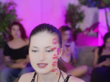 girl
        anabel054 cam image #4091200