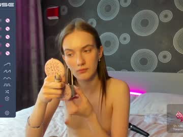 girl
        emma_jhons0n cam image #1092477