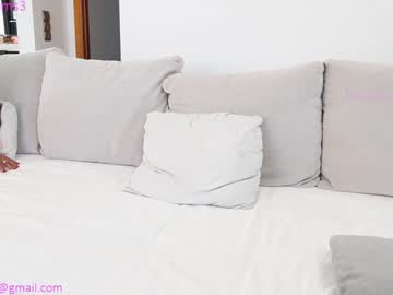 couple
        lucycums cam image #1926822