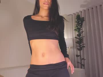 girl
        amelia_johnson cam image #2273564