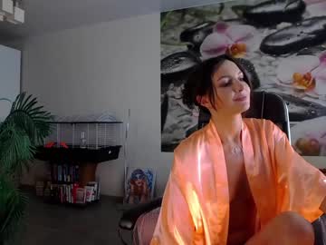 girl
        jennycutey cam image #2207464
