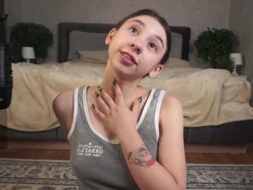 girl
        zarascarlett cam image #3810086