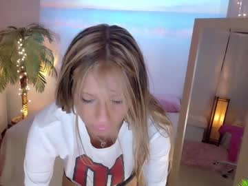 girl
        amyvalentine cam image #4582483
