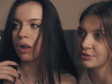 couple
        vivid_girls cam image #4448734