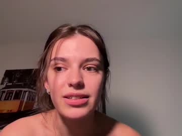 girl
        suzyjames cam image #4381156