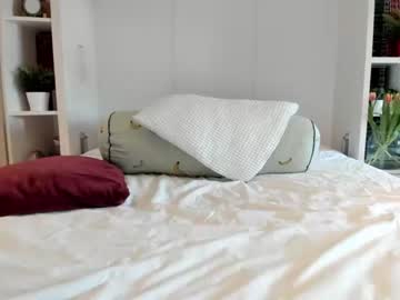 girl
        mis_eva cam image #648500