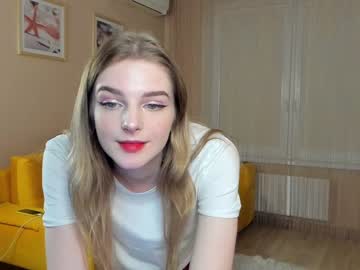 girl
        yeehawlover cam image #802501