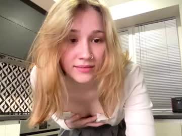 girl
        jen_sincero cam image #639899