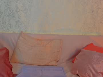 girl
        madeline_jackson cam image #297518