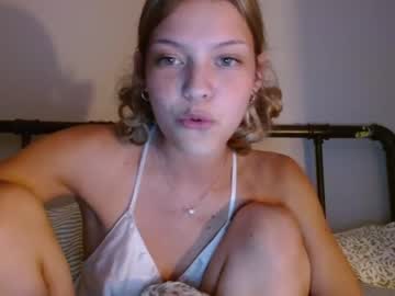 girl
        miafosterx cam image #2579271