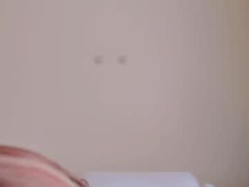 girl
        new_dee cam image #3616847