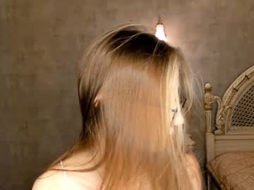 couple
        teganaking cam image #1768788