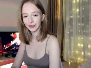 girl
        happiness_s cam image #2032859