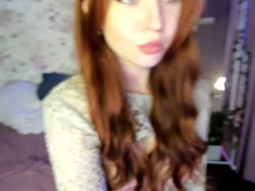 girl
        zoe__0 cam image #1855949