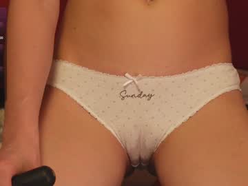girl
        girl_i_am cam image #3196364