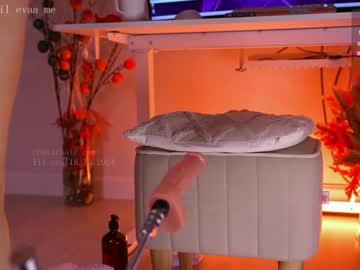 girl
        lil_eva cam image #3521623