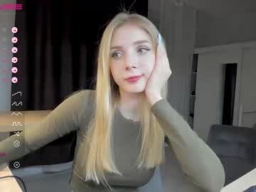 girl
        oh_honey_ cam image #764133
