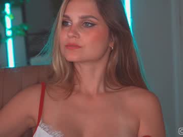 girl
        lola_jd cam image #3063048