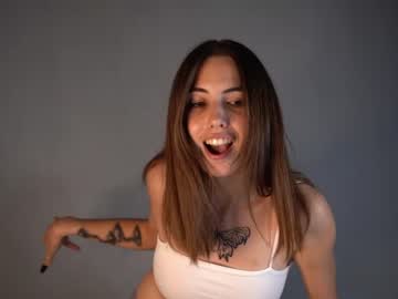girl
        katetoday cam image #1640757