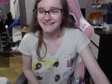 girl
        tomato_tease cam image #1989145