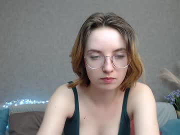 girl
        mary_klaus cam image #791794