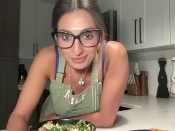 girl
        camiliakxoxo cam image #3403677