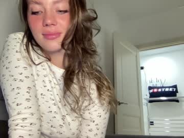 girl
        angel_from_sky cam image #3564034