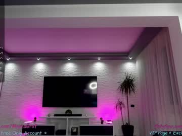 girl
        haileygrx cam image #1732350