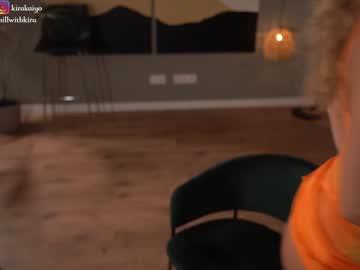 girl
        chillwithkira cam image #3249517