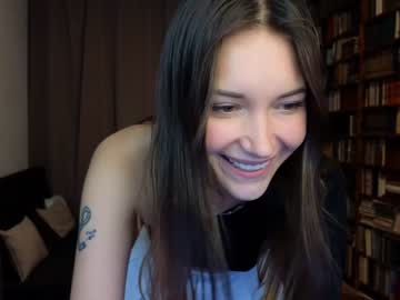 girl
        lana_say cam image #1841954
