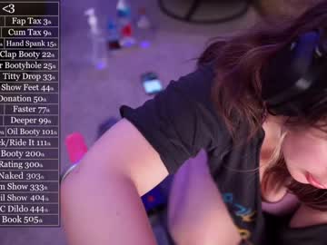 girl
        evelynpiers cam image #2655244