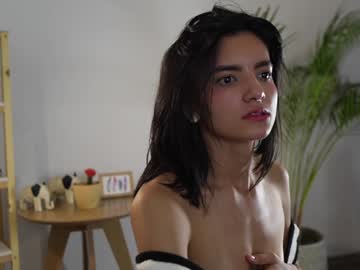 girl
        urcutelinda cam image #3077295