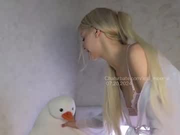 girl
        lesi_moonie cam image #3089984