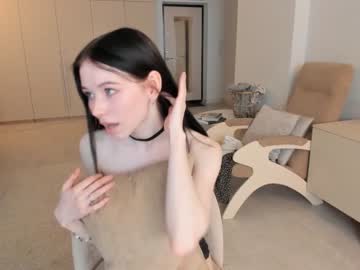 girl
        oki_dokie cam image #1065296