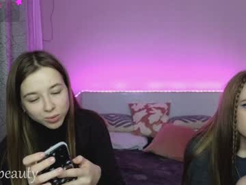 girl
        small_blondee cam image #4332309