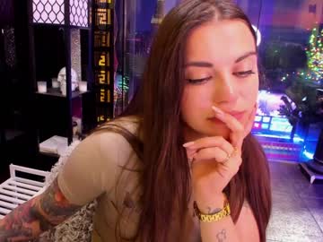 girl
        alma_pearl cam image #1255430
