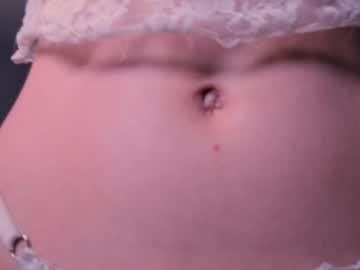 girl
        lauratanguy cam image #3484945