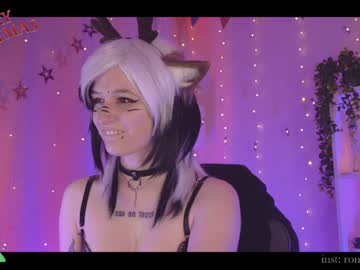 girl
        ronnie_neko cam image #3827902