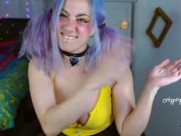 girl
        o0pepper0o cam image #2957046
