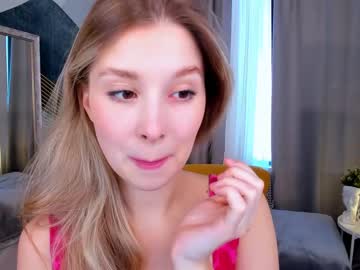 girl
        milablush cam image #940339