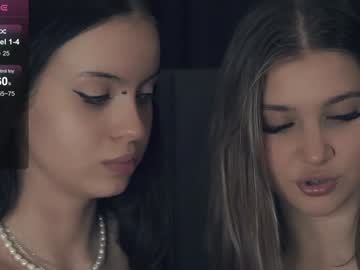 couple
        vivid_girls cam image #3176982
